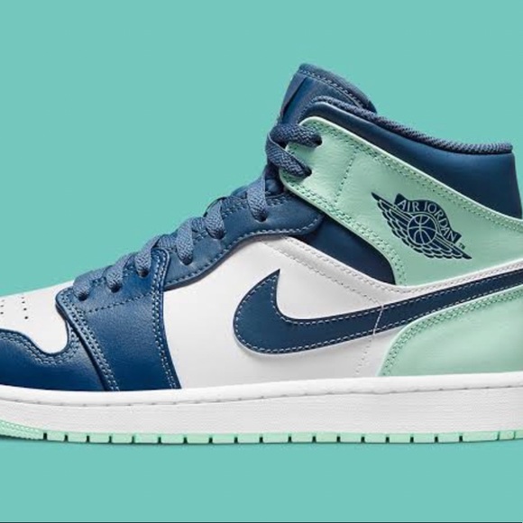 Jordan One “Blue Mint” size 10.5